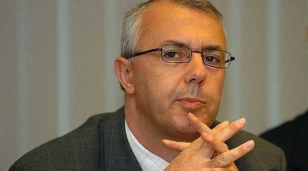 Започва контролирано изпускане на язовири