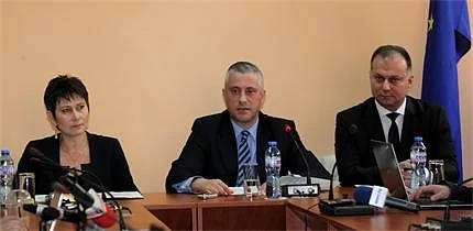  Търговски представителства в Канада и Мексико