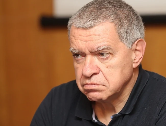 Михаил Константинов: Дървените бандити удавиха страната