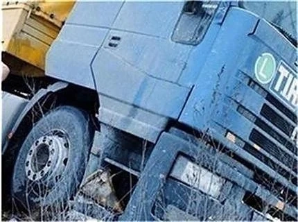 ТИР се обърна в района на Котлен