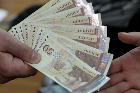 847 лв. е средната заплата в края на 2014 г.
