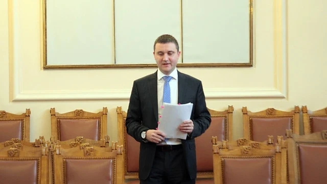 Гласуването на новия заем от 16 млрд. лева беше отложено