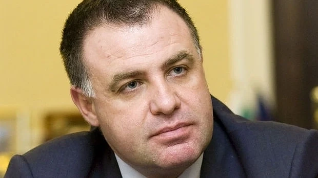 Найденов: Партийни функционери злоупотребяват с парите за тютюн 