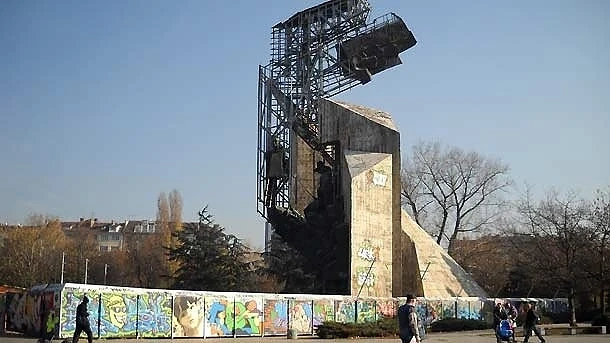 Рашидов се застъпи за паметника до НДК