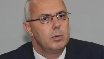Защо подаде оставка министър Вучков?
