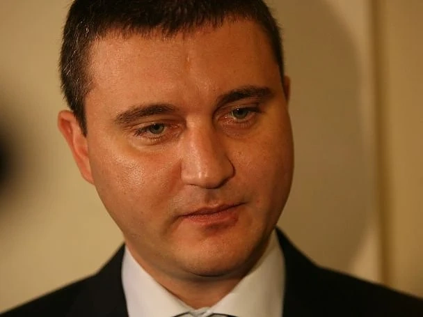 Горанов дава по 40 лв. за Великден