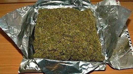 Мятат бали с марихуана от кола в САЩ