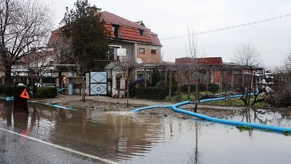 Пазарджишкото село Виноградец е под вода заради високи подпочвени води