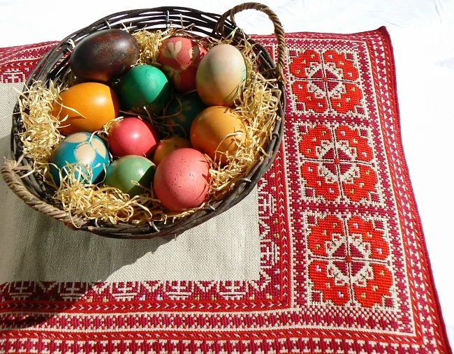  Великденските яйца отправят послание за здраве и благоденствие