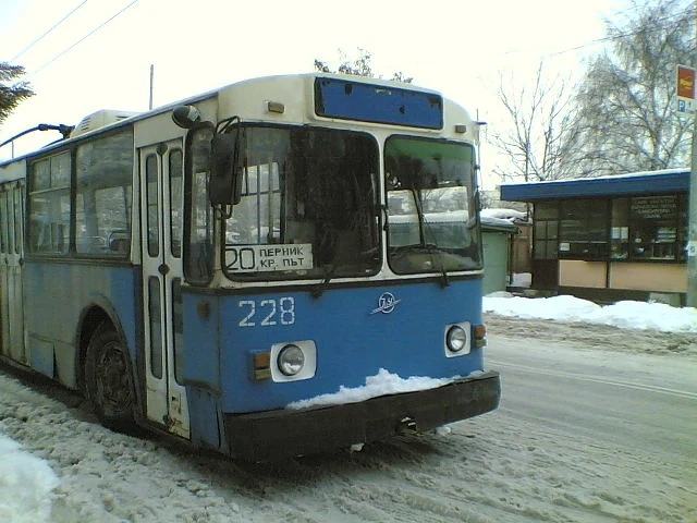 ЧЕЗ спря тока на тролеите в Перник 