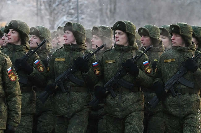 Русия оповести, че завършва мащабните военни учения