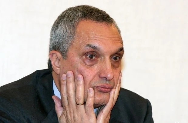Костов всява паника, имало риск за мира у нас