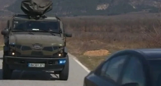 Сапьори помагат при разчистване на последиците от взрива в Иганово