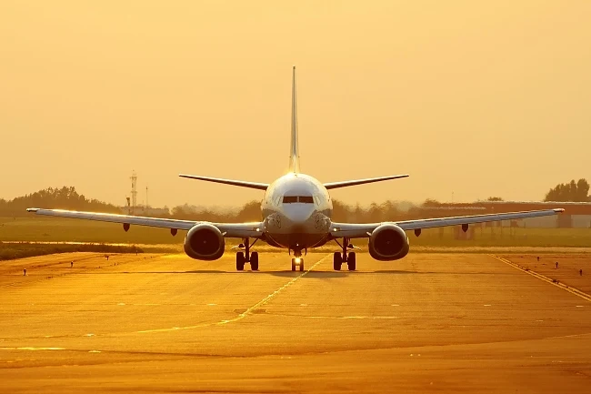 Боинг 737 кацна аварийно в Русия