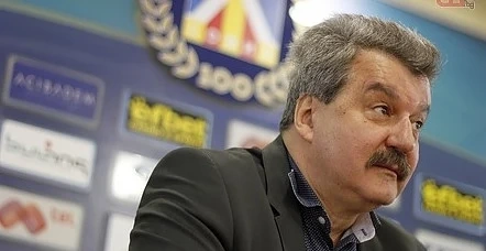 Левски върви към фалит. Тодор Батков вън от \