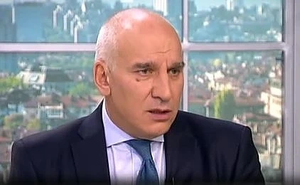 Левон Хампарцумян: Добре, че Цветан Василев не е станал пилот