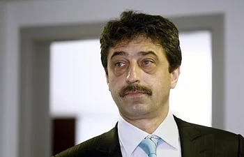 Цветан Василев готов да бъде изслушан в Комисията \