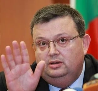 Цацаров да спира финансови операции, прие на първо четене правната комисия в НС