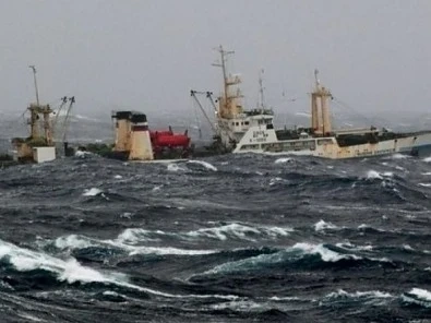 54 души са загинали при потъване на руски траулер в Охотско море