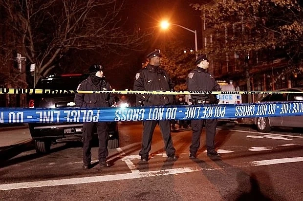  Полицията в Ню Йорк арестува две жени