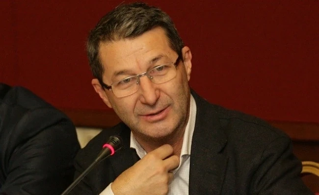 Каролев: Голяма глупост е прокуратурата да прекратява сделки