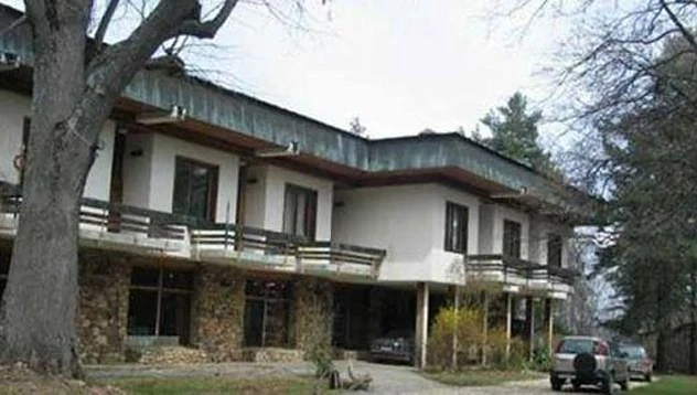 Продадоха резиденция на Тато за 352 бона