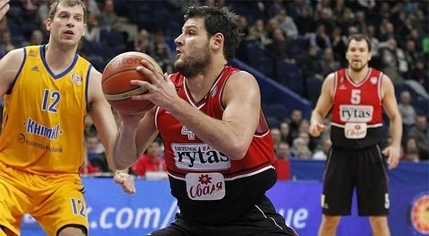 Деян Иванов изигра силен мач за тима на Казерта