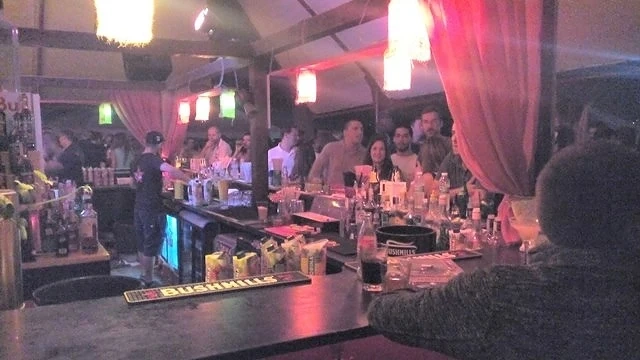 Данъчните погват заведения и хотели 