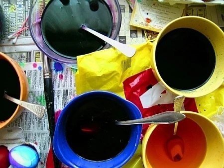 Половината оцветители в боите за яйца са опасни