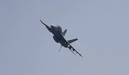 Американският разузнавателен самолет е летял към границата на Русия и затова е бил прихванат от руски Су-27