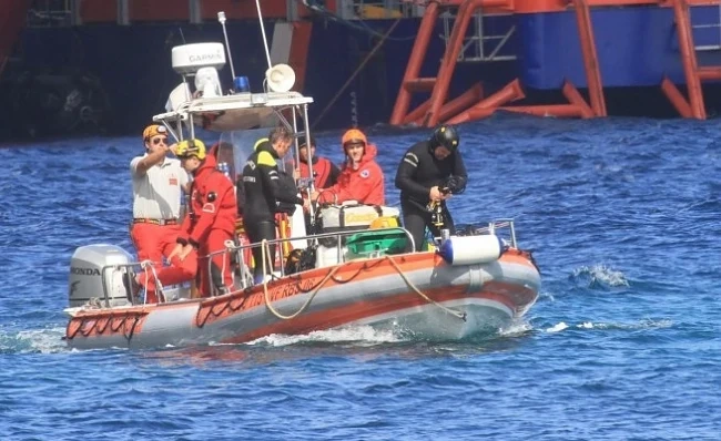 Кораб с 300 пътници потъва в Средиземно море