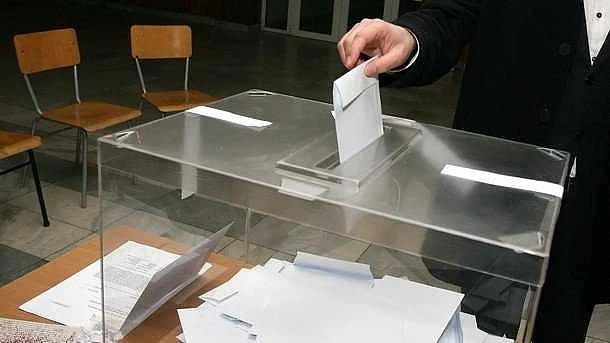 Стотици сменят адреса си преди изборите