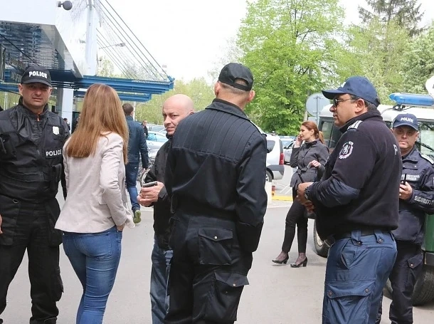 Бойко Борисов разпореди на полицаите да напуснат TV7