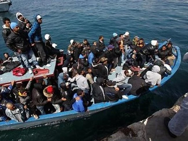 Италия е спасила 3700 имигранти за два дни в Средиземно море