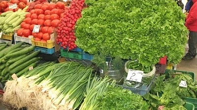 Вносните салати пълни с нитрати