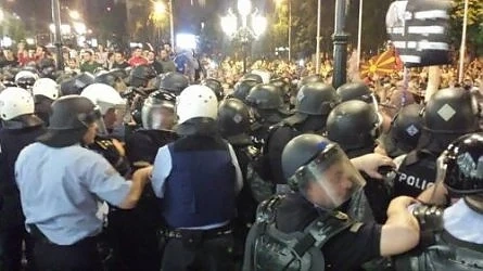 Над 40 души са ранени, а 30 са арестувани по време на протеста в Скопие