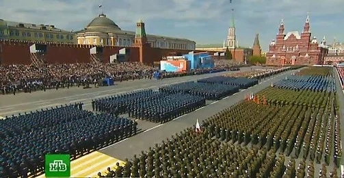 Започна парадът в Москва (СНИМКИ)