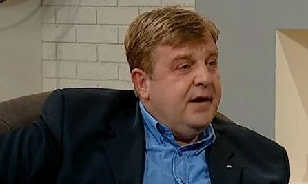 Каракачанов: Има две версии за случващото се в Македония