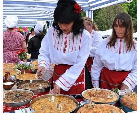 Над 140 майстори на баници се състезаваха в село Баница 