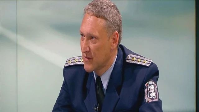 Войната по пътищата може да бъде спряна само с по-силен контрол