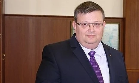 Сотир Цацаров се срещна с еврокомисаря Димитрис Аврамопулос