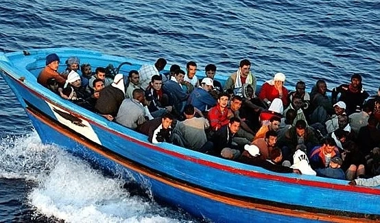 Германски кораб е спасил 294 мигранти от Средиземно море