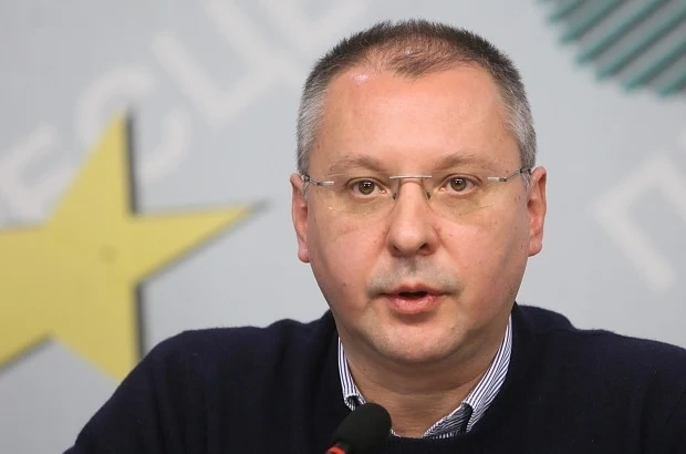 Сергей Станишев отива на митинга в Македония