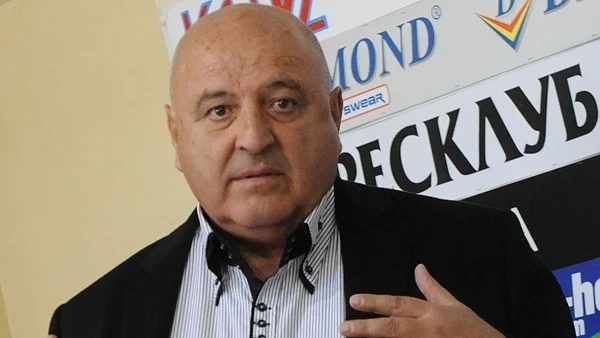 Венци Стефанов: Казах на Домусчиев, че не е добре винаги да стърчи над всички