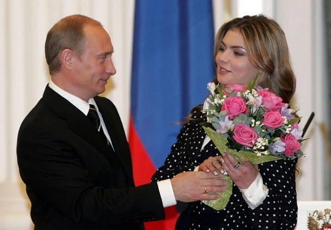 Приятелката на руския президент бременна