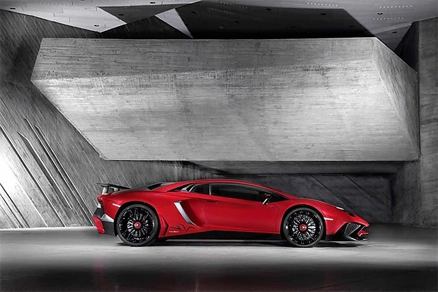 Новото Lamborghini разпродадено като топъл хляб