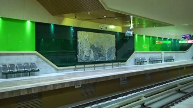 Таванът на новата метростанция \