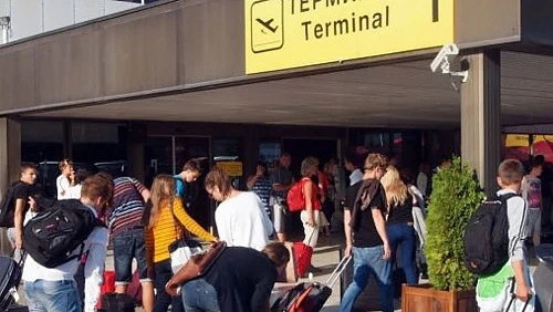 Мобилен телефон е предизвикал паниката на летище Варна