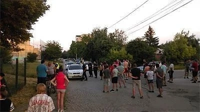 Ром е бил ранен при протеста в „Орландовци”