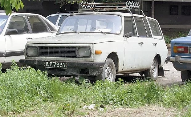 Налагат по-високи данъци на шумните коли